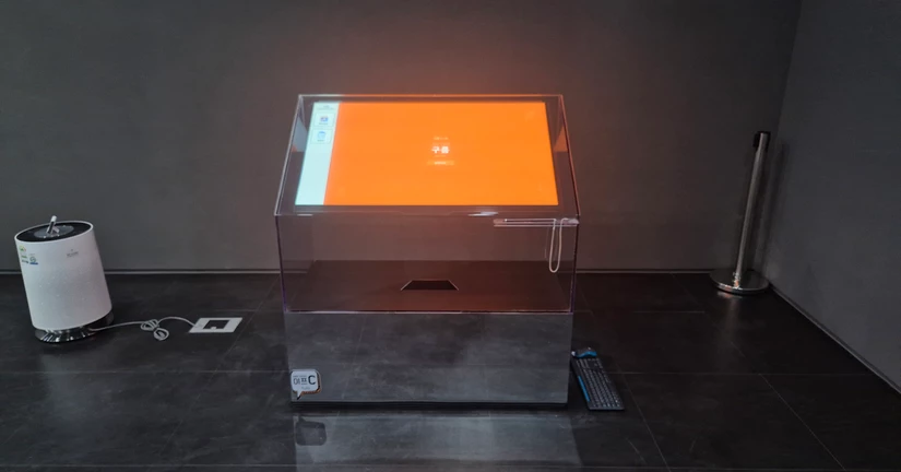 이프-C(투명 전자 방명록)