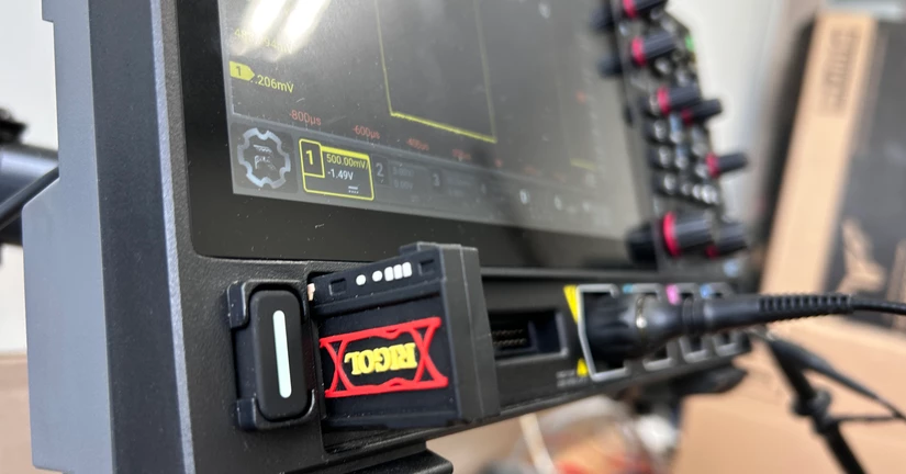 RIGOL 리골 DHO800/DHO900 시리즈 오실로스코프: 외부 USB 메모리에 파형 저장 방법